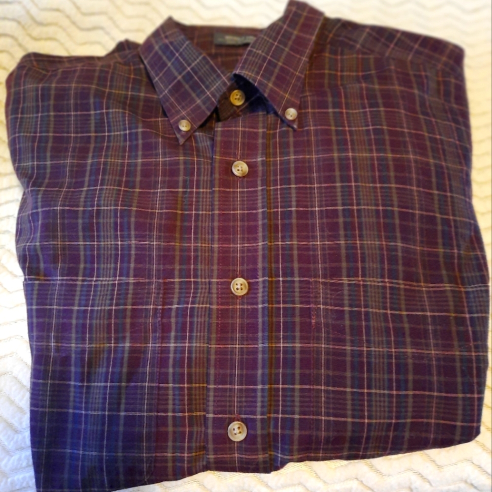 Van Heusen, Men's Button-up Long Sleeve Shirt, Size Medium